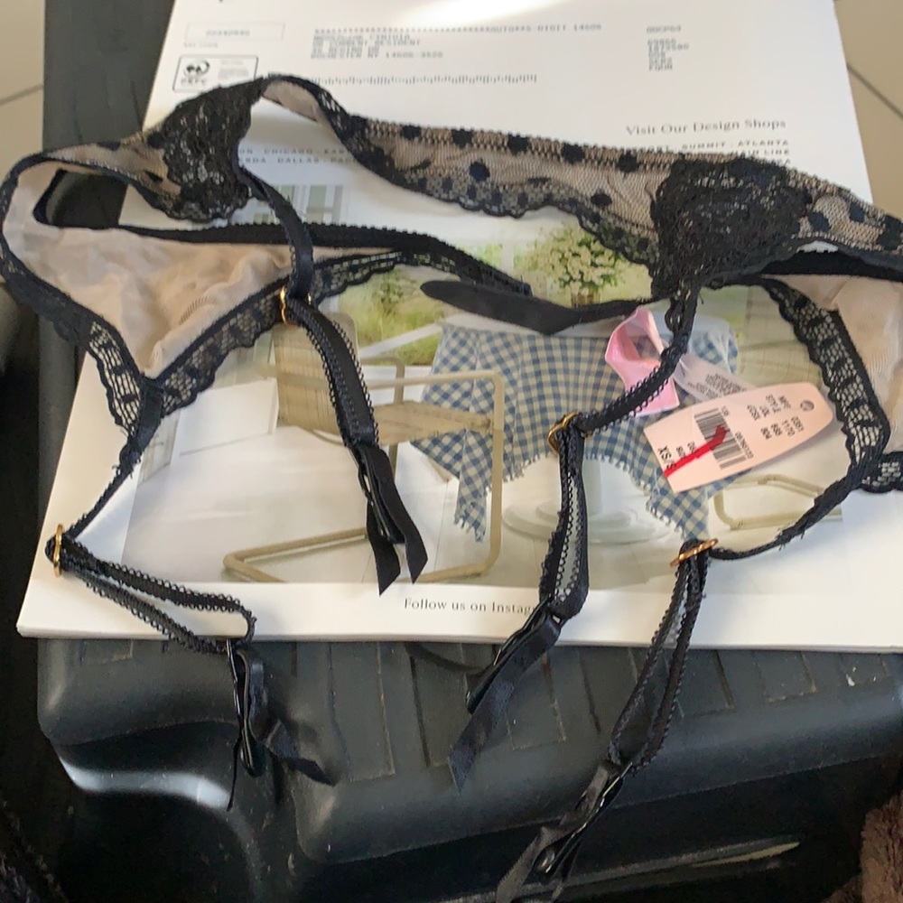 Victoria Secret Garter Belt NWT XS/S